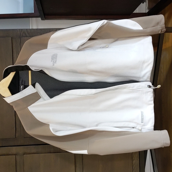 North Face Retro Windstopper